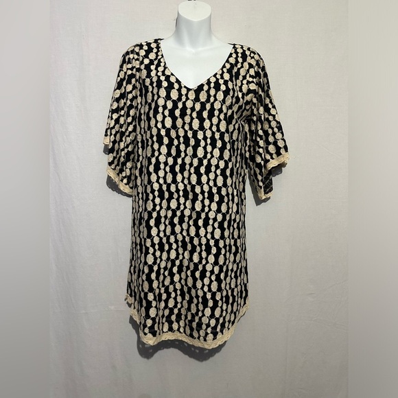 Umgee Black and White Tunic Dolman Sleeves - Picture 1 of 4